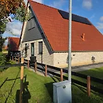 Vakantiehuis De Wieringerheid 162 *